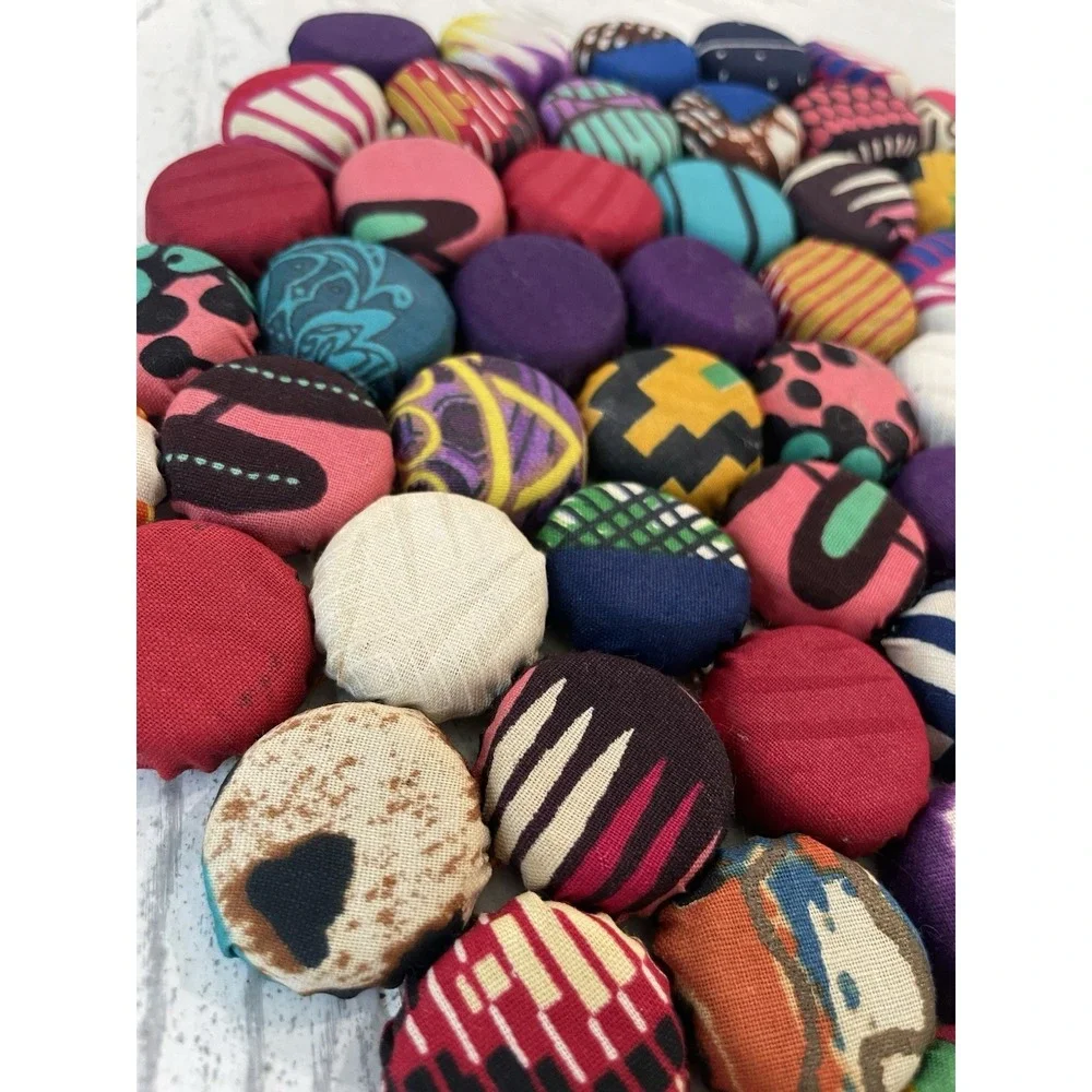 Vtg Handmade Soda Pop Top Bottle Cap‎ Cluster Trivet Yo Yo Fabric Rounds